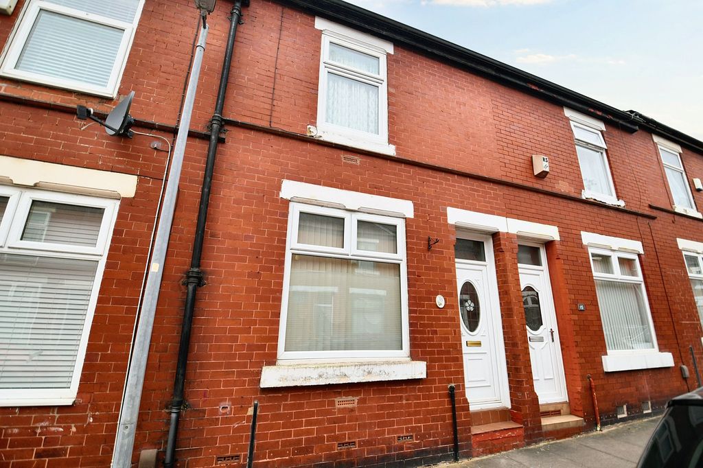 Property photo 1 of 17