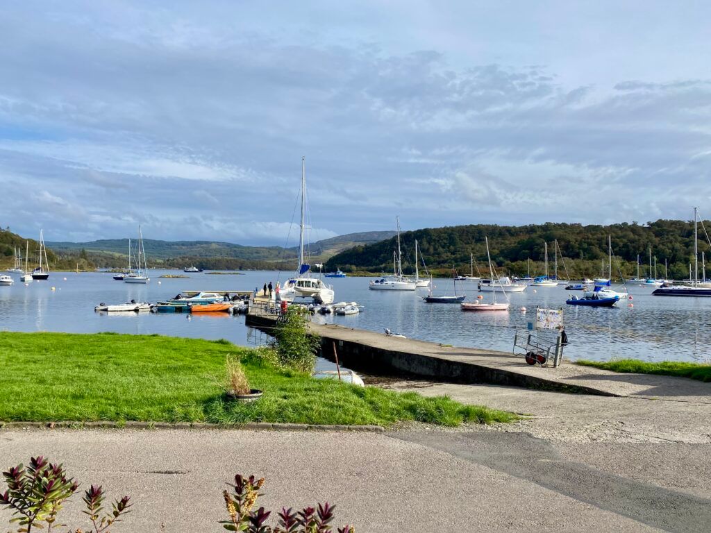 Property photo 2 of 28