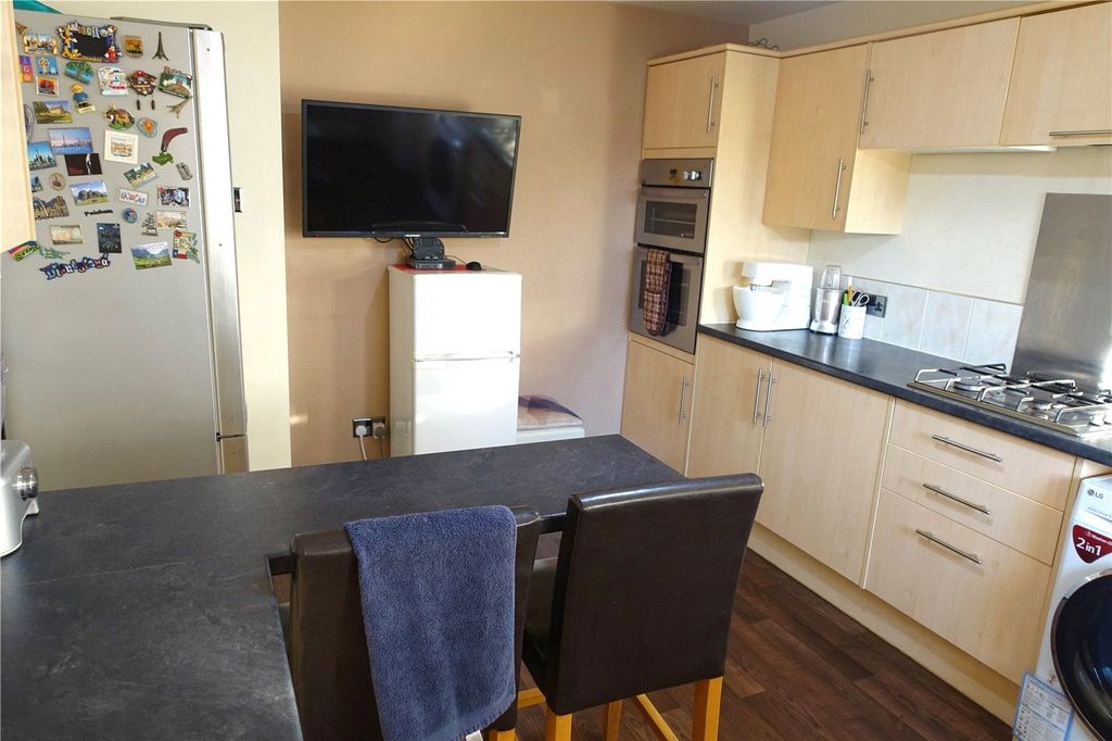 Property photo 3 of 9 Picture No. 28