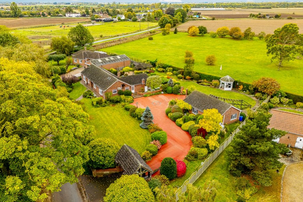 Property photo 1 of 35 The Nightins (Wyberton)-1