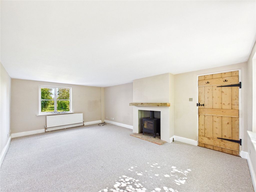 Property photo 2 of 23 Picture No. 35