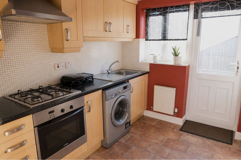 Property photo 3 of 12
