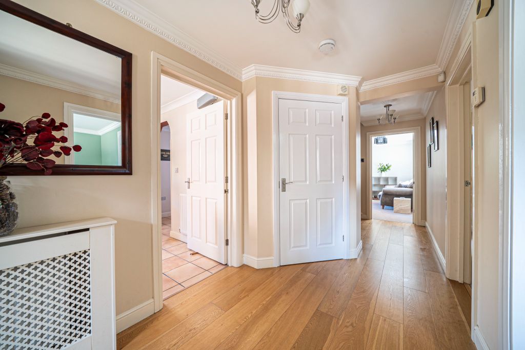 Property photo 3 of 31