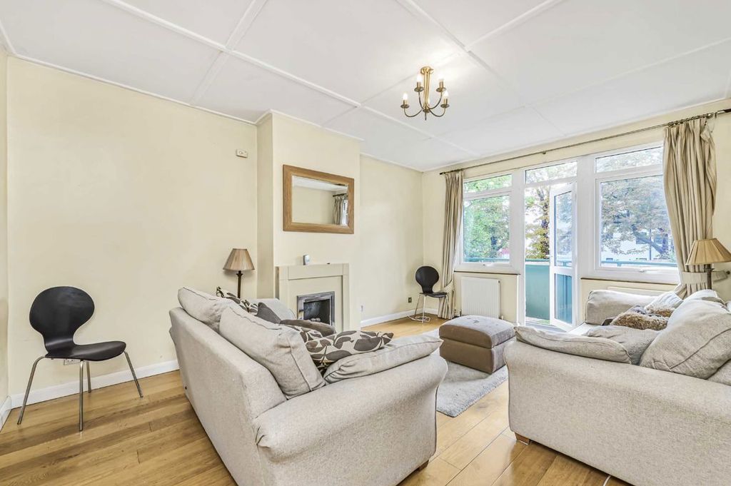 Property photo 2 of 3