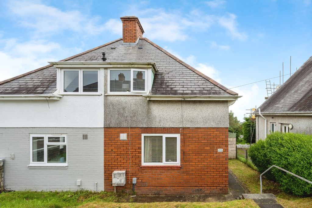 Property photo 2 of 17 Photo