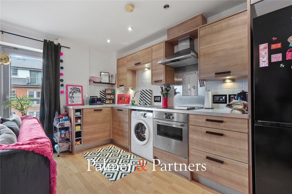 Property photo 2 of 11 Picture No. 23