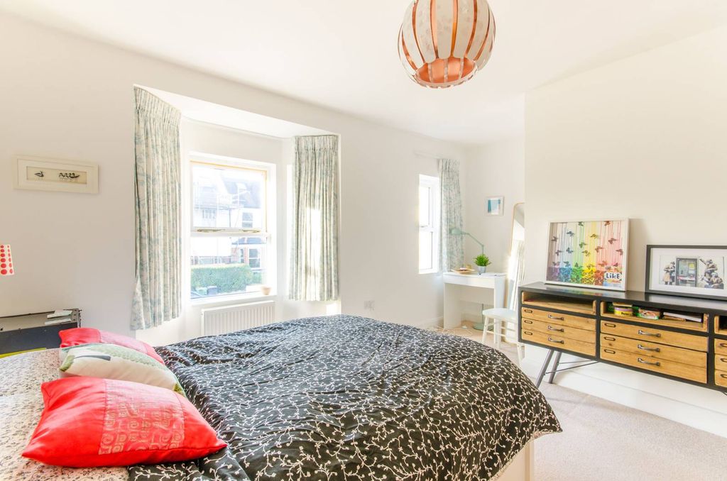 Property photo 3 of 8