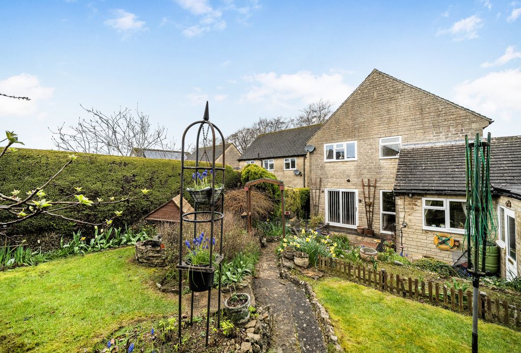 Property photo 1 of 18 1432899-2-69c6A95...