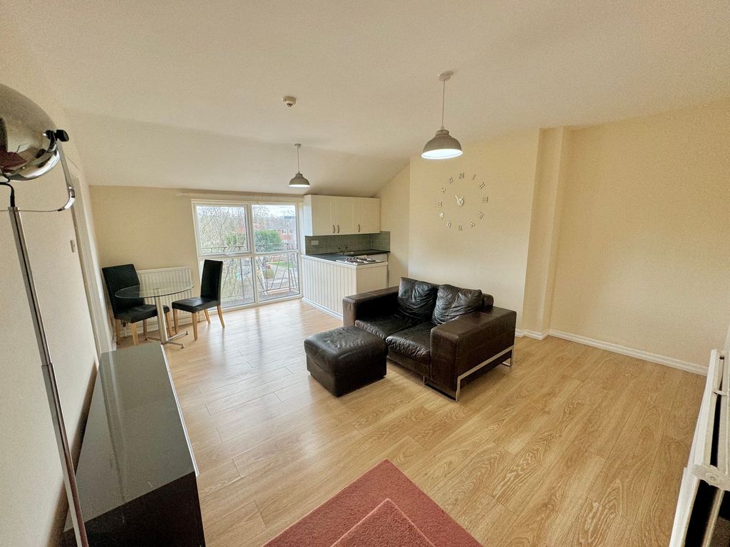 Property photo 2 of 6