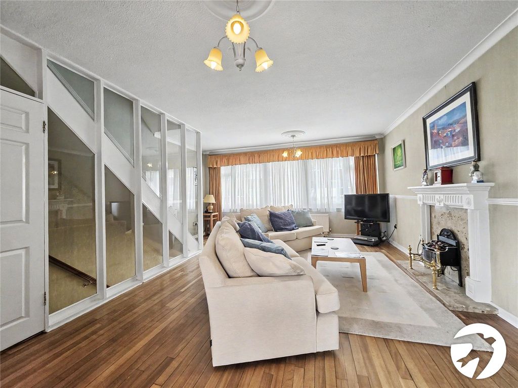 Property photo 2 of 19 Picture No. 02