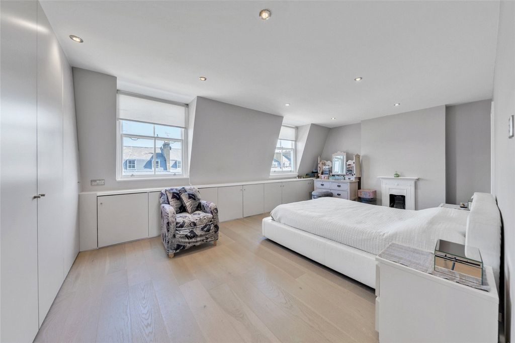 Property photo 3 of 22 Picture No. 25