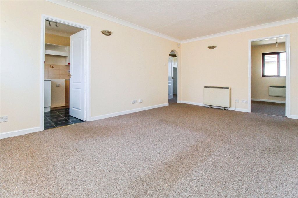 Property photo 3 of 8 Picture No. 02