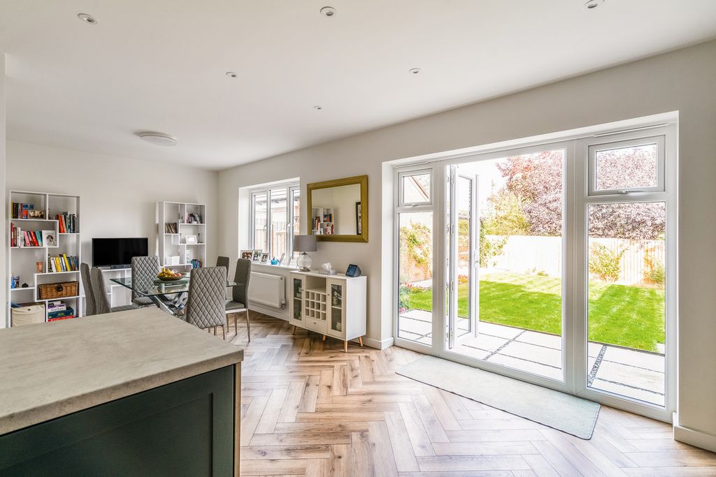 Property photo 2 of 24