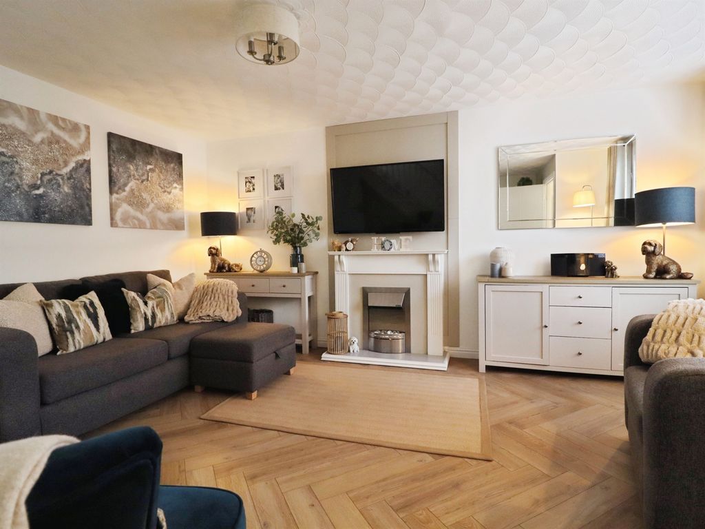 Property photo 3 of 20