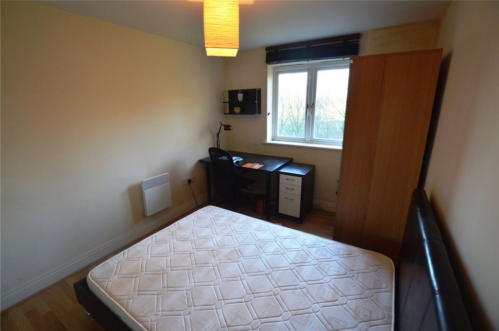 Property photo 2 of 8 Bedroom