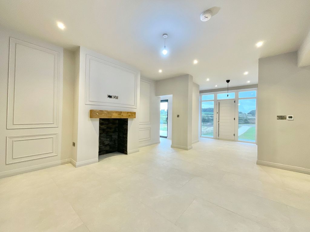 Property photo 2 of 35