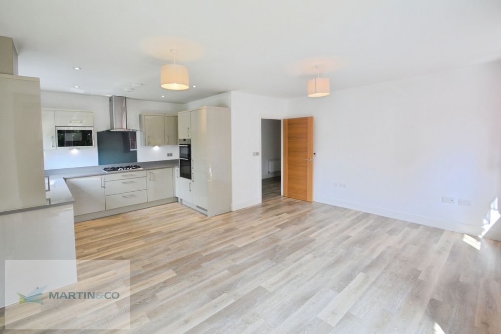 Property photo 2 of 11 95ee1c45-1