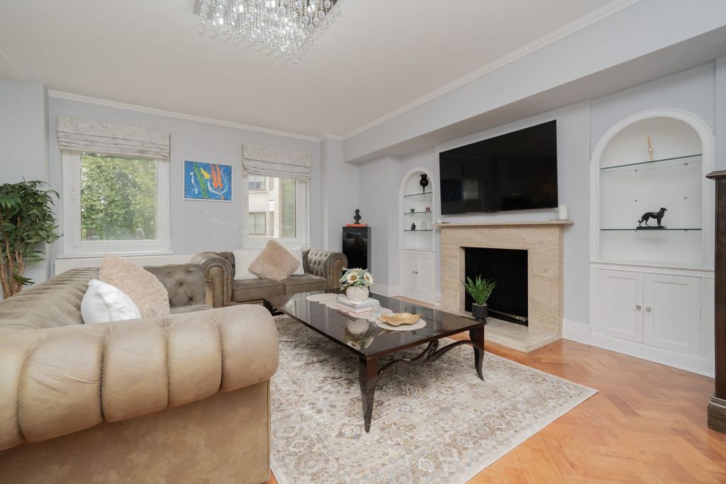Property photo 3 of 19