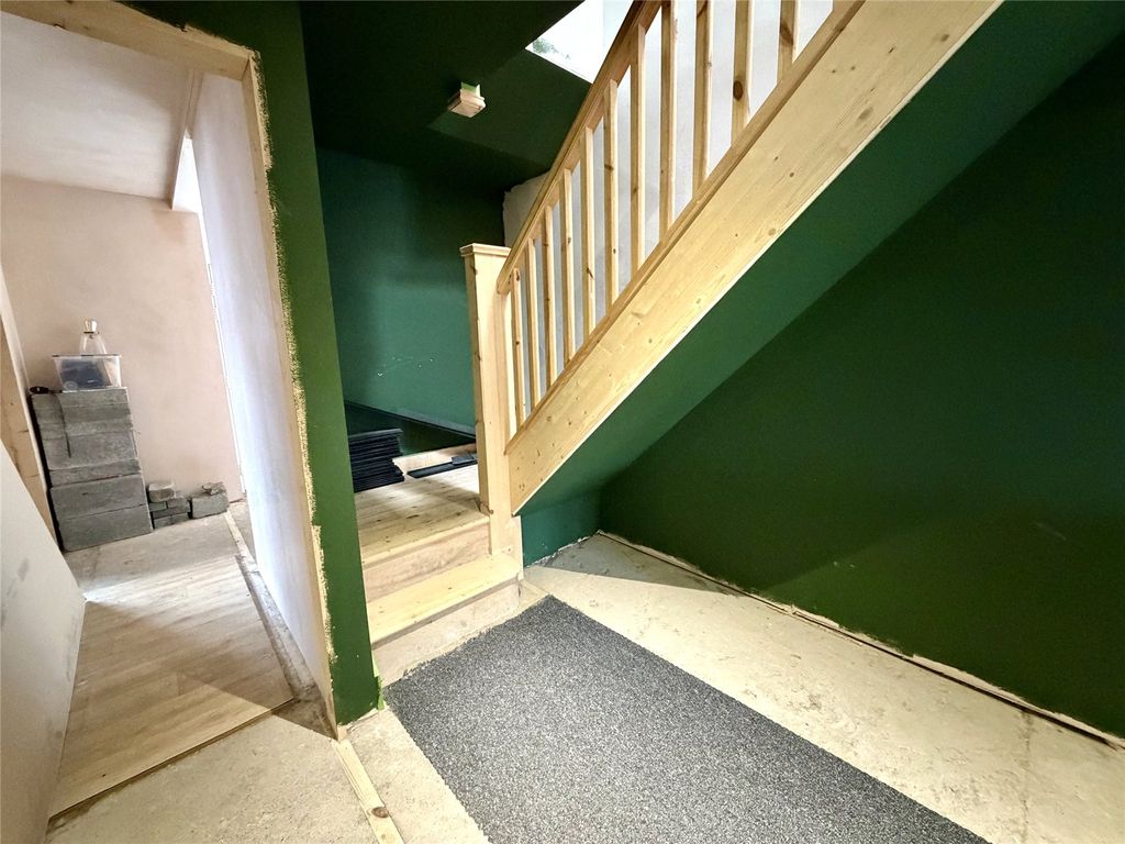 Property photo 2 of 26 Picture No. 16