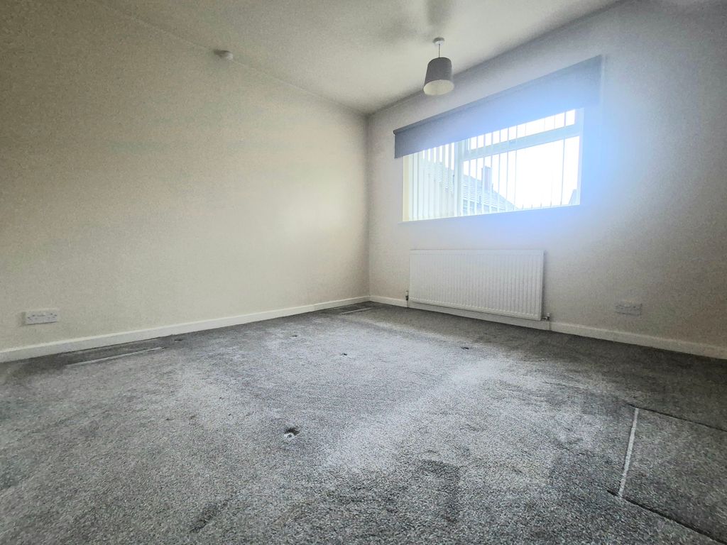 Property photo 3 of 11 Image