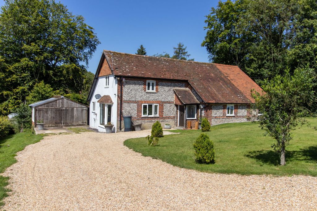 Property photo 2 of 25