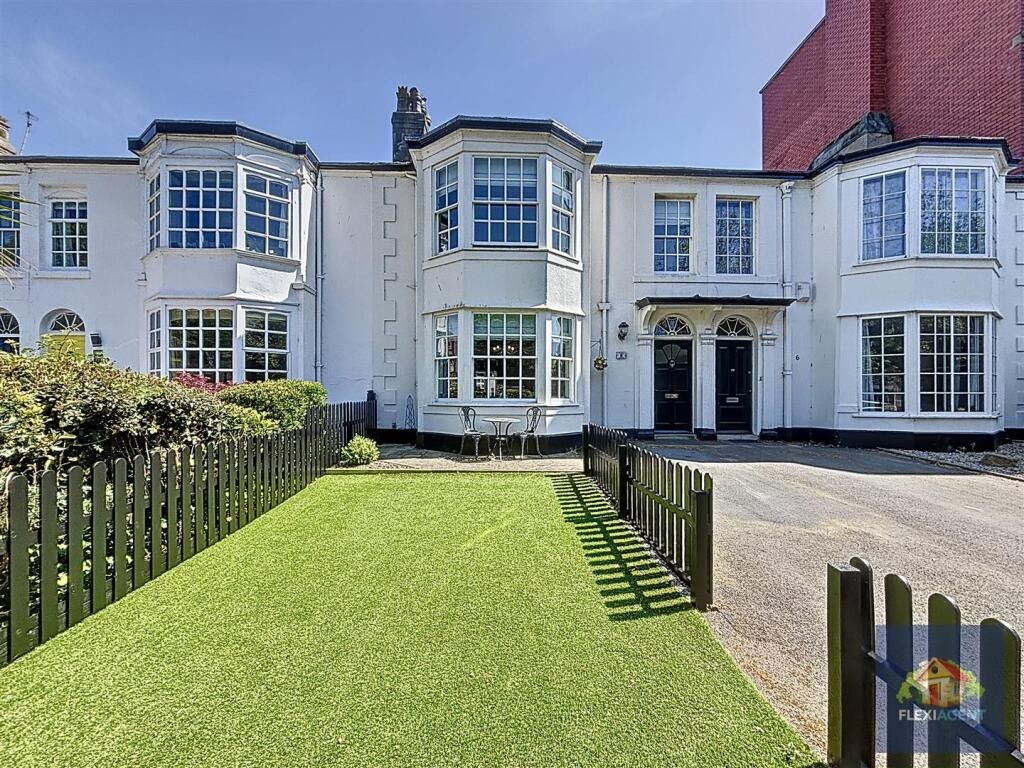 Property photo 1 of 41 4251251