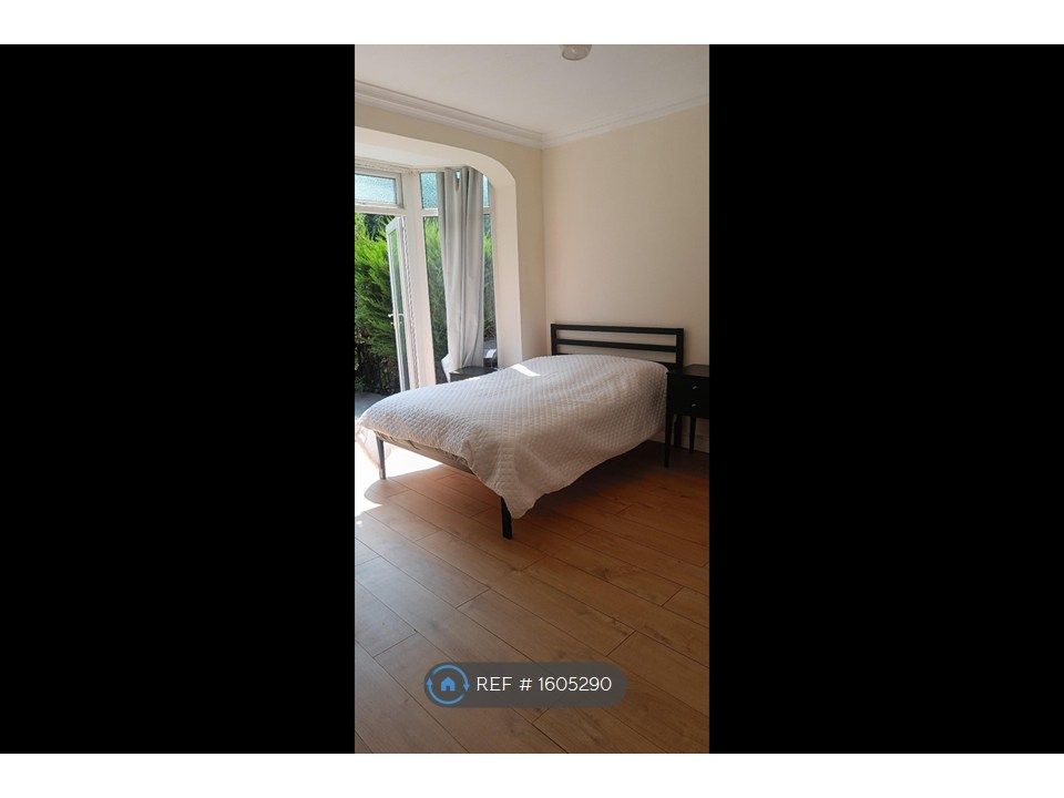Property photo 2 of 10 Studio Room