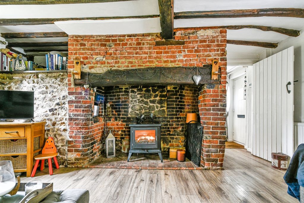 Property photo 2 of 22