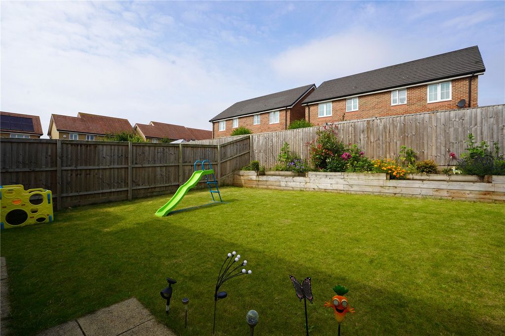 Property photo 2 of 18 Picture No. 20