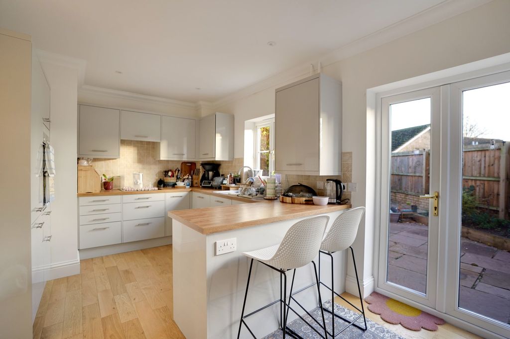 Property photo 2 of 16