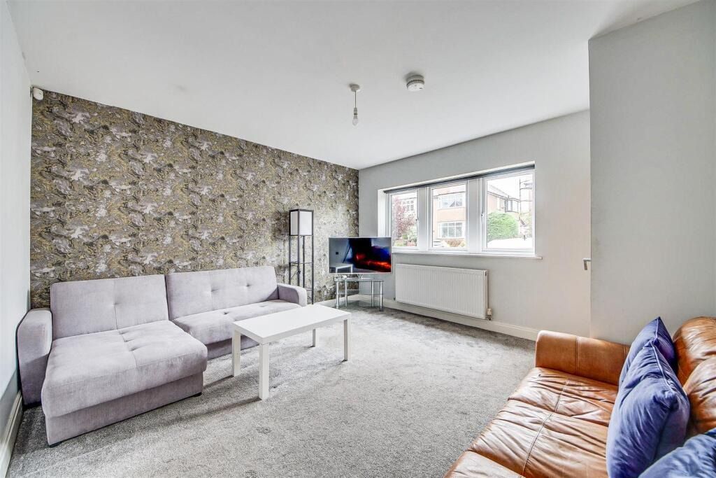 Property photo 3 of 16 4305122