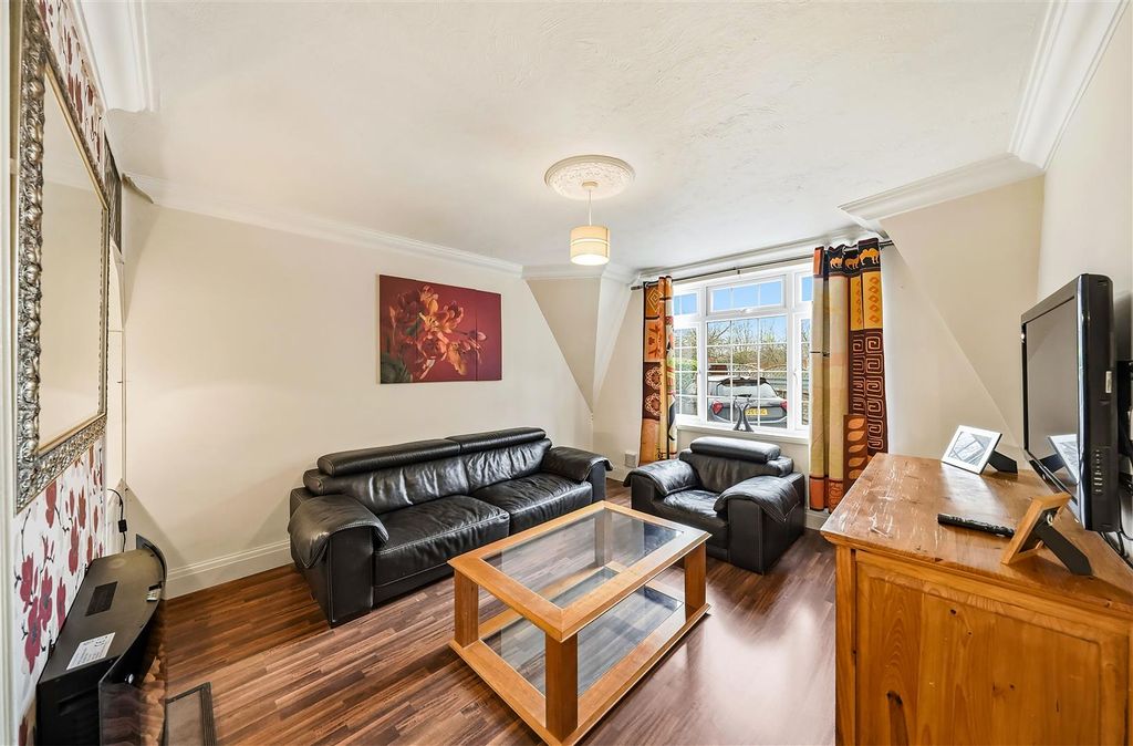 Property photo 3 of 25 Photos-8.Jpg