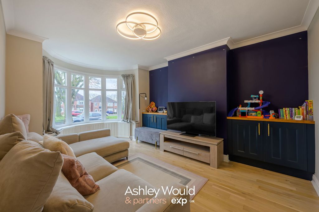 Property photo 2 of 19