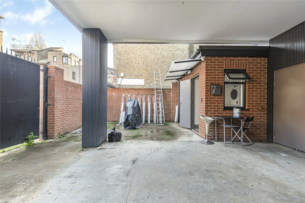 Property photo 2 of 2 Picture No. 15