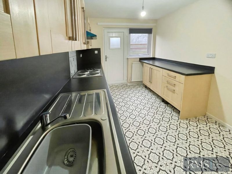 Property photo 2 of 12 Photo 11