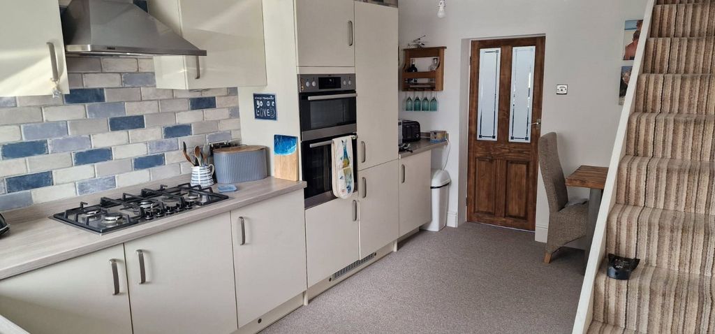 Property photo 2 of 28 Picture No. 45