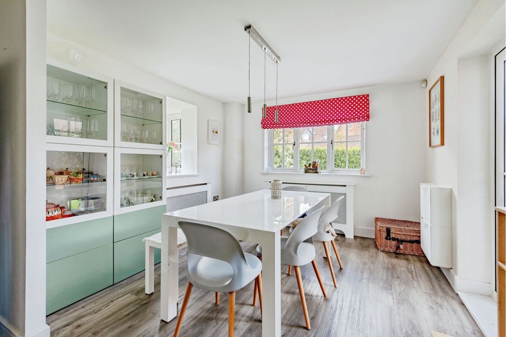 Property photo 3 of 20