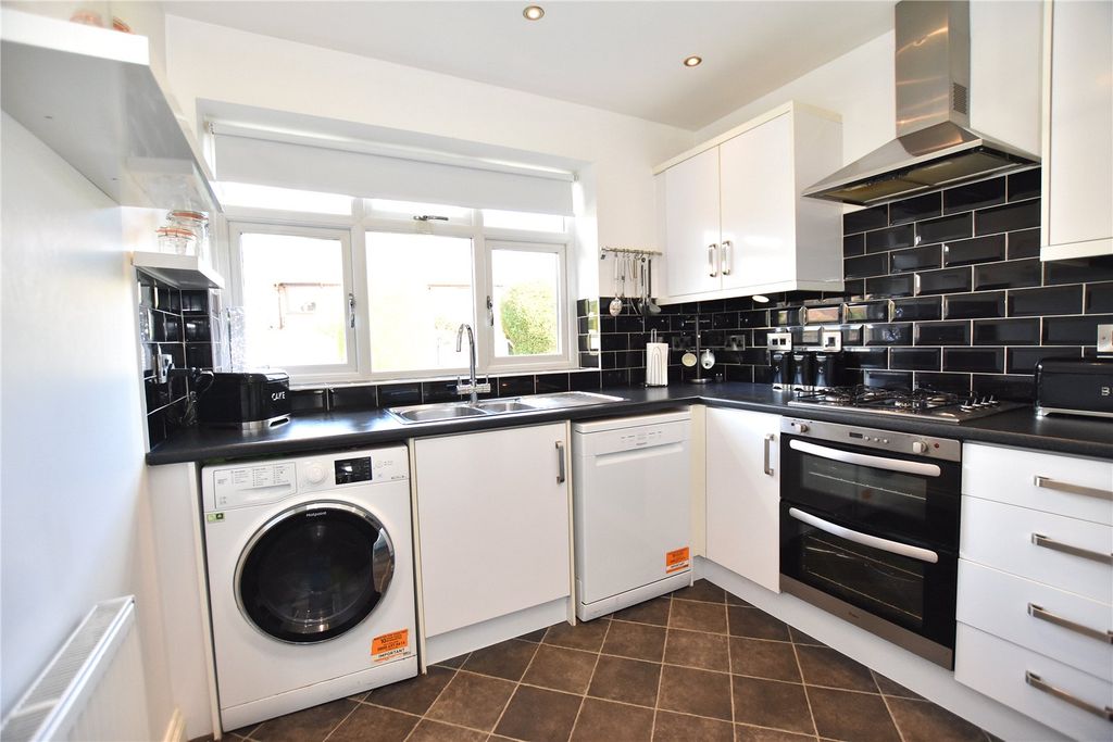 Property photo 2 of 16 Picture No. 01