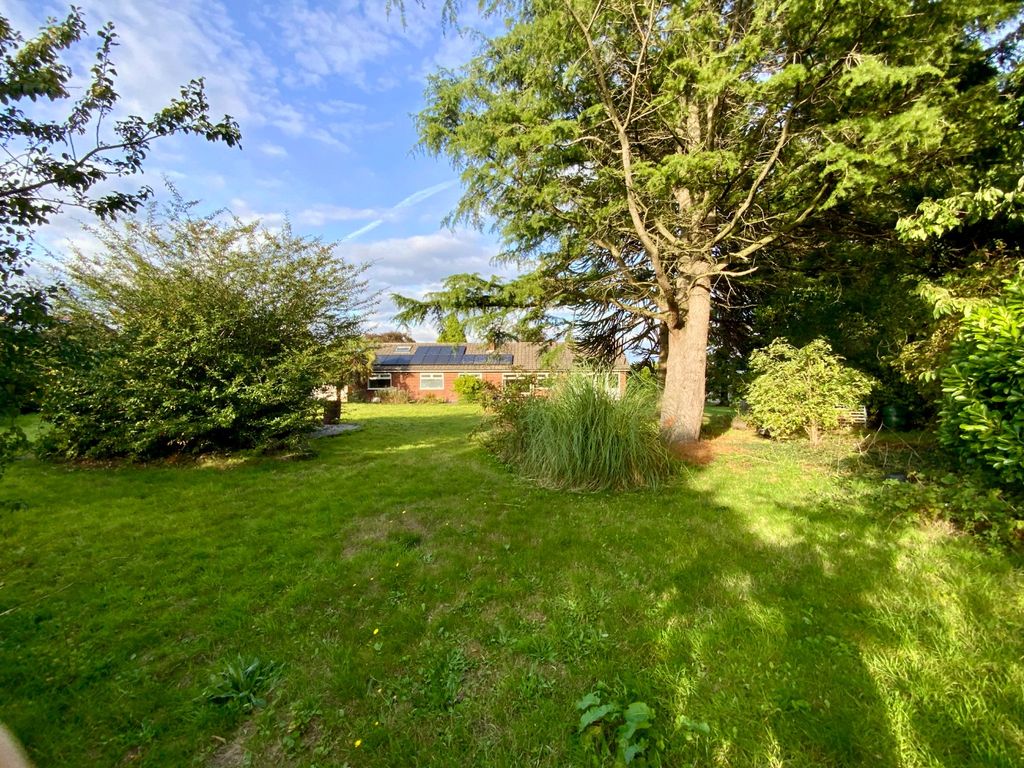 Property photo 2 of 20 4513332