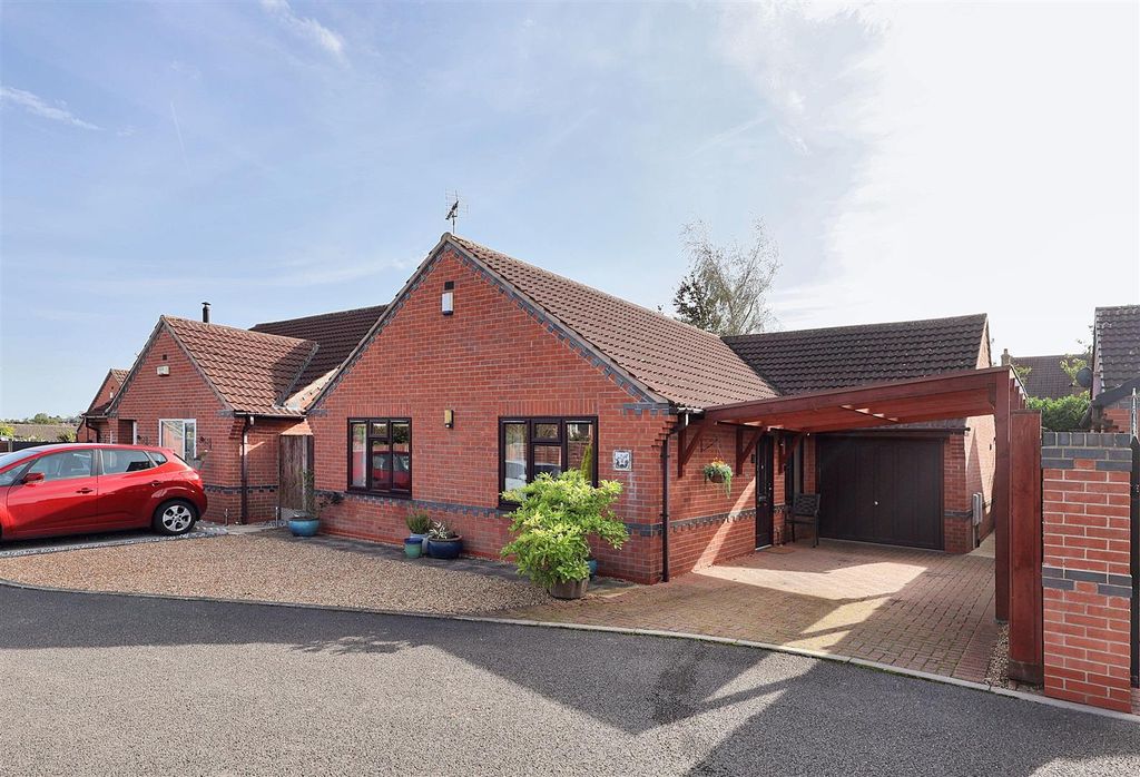 Property photo 1 of 19 Marshall Close Calverton, Nottingham, Ng14 6Re