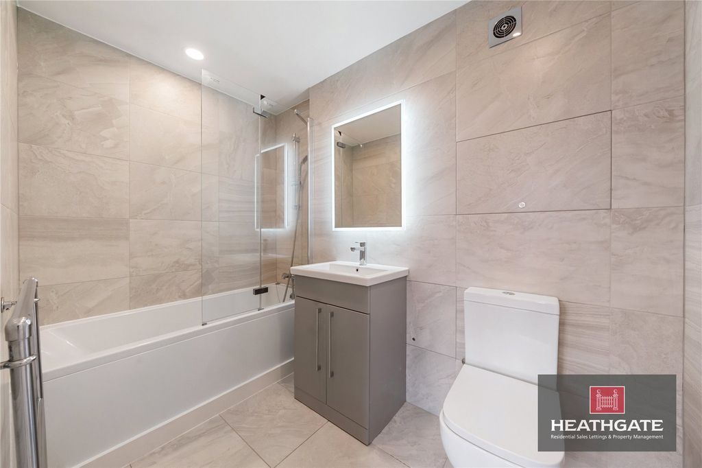 Property photo 3 of 12 Picture-No-10-52