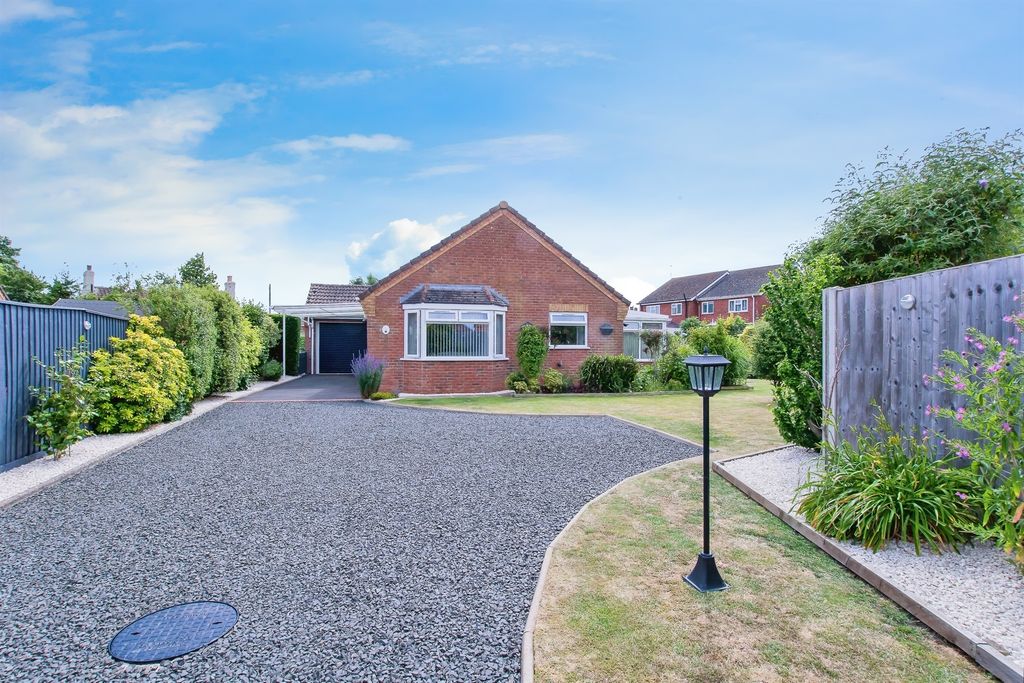 Property photo 1 of 17