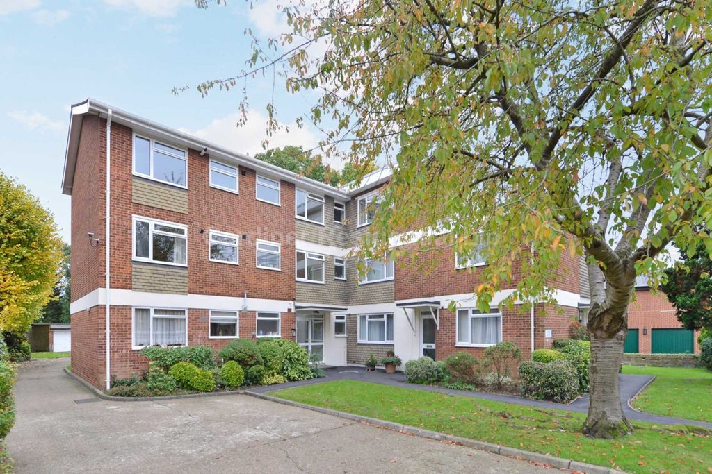 Property photo 1 of 8