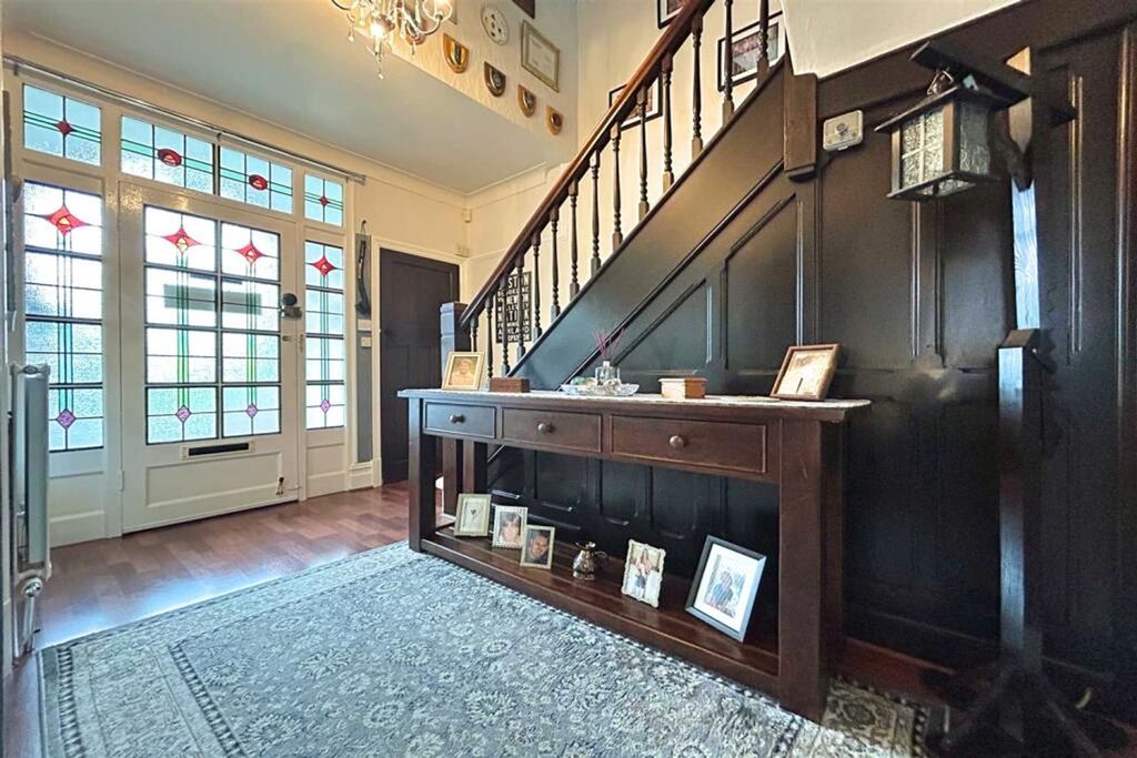 Property photo 3 of 27