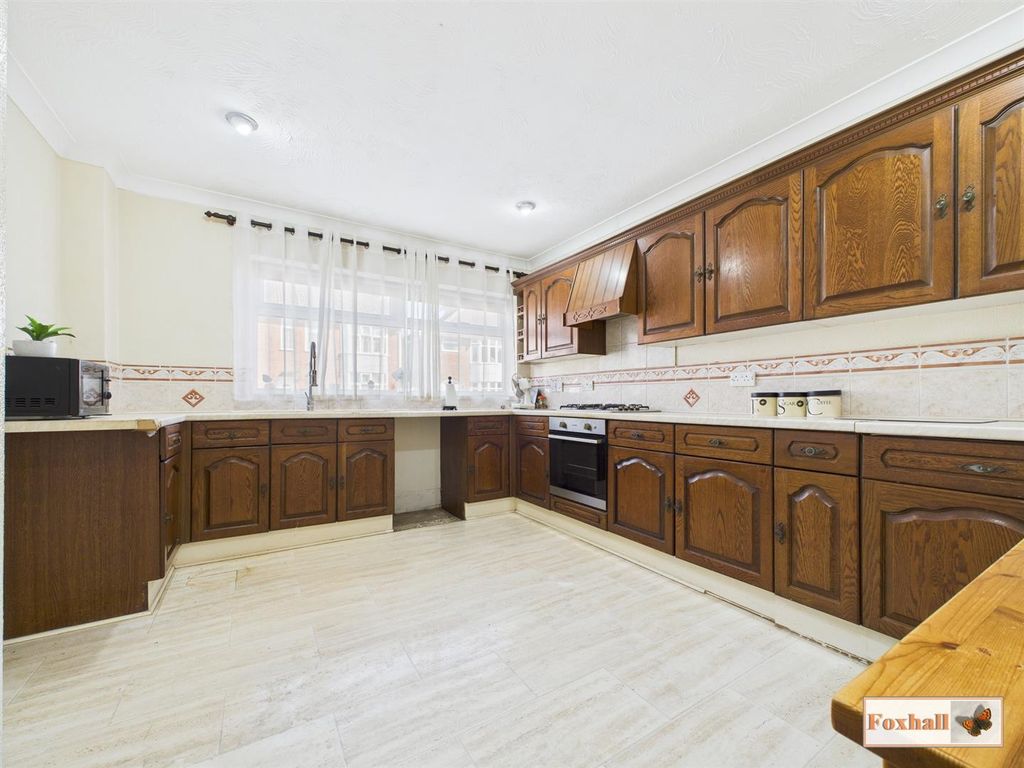 Property photo 3 of 19 Kitchen / Diner