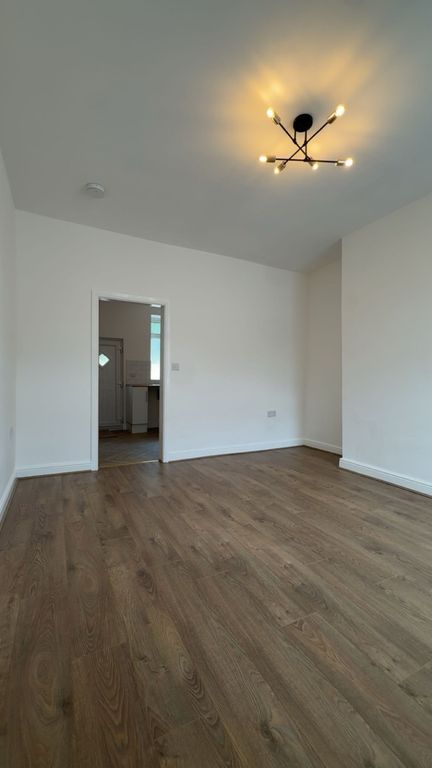 Property photo 2 of 25