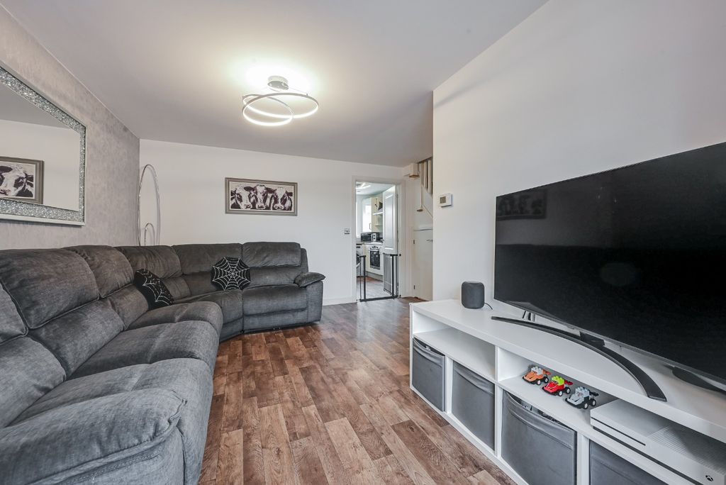 Property photo 3 of 32 4299712