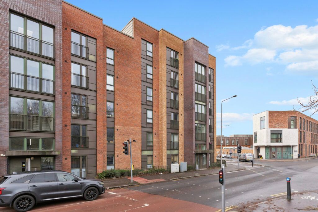 Property photo 1 of 18