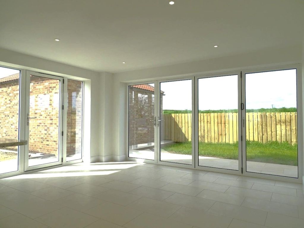 Property photo 3 of 24 Qbv110N3_K2Ww6Wnmxau9Q.Jpg
