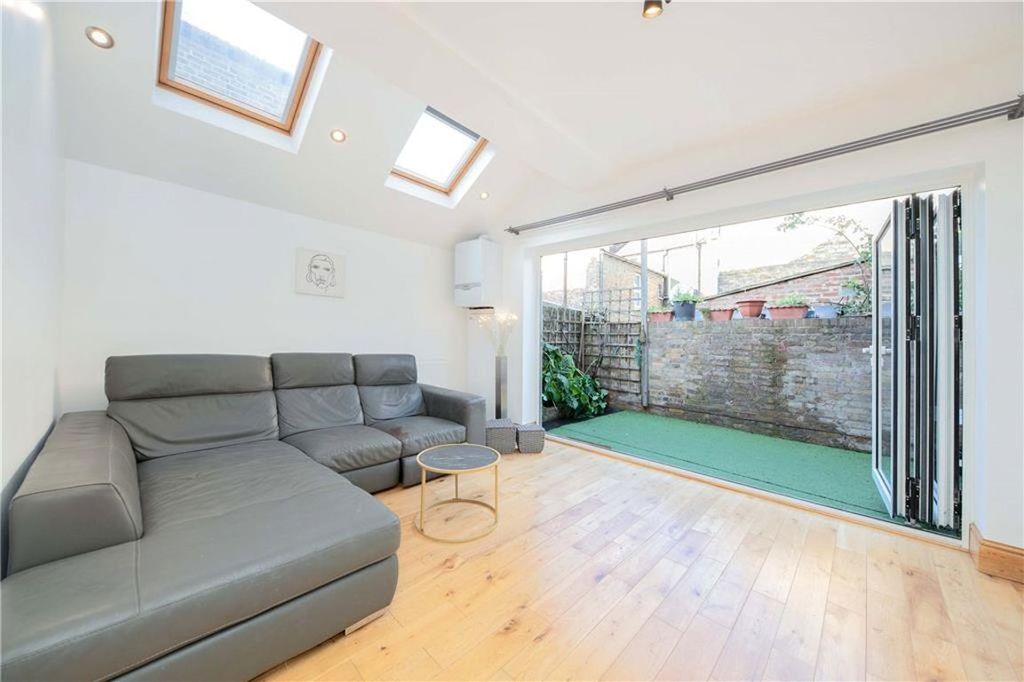 Property photo 3 of 6